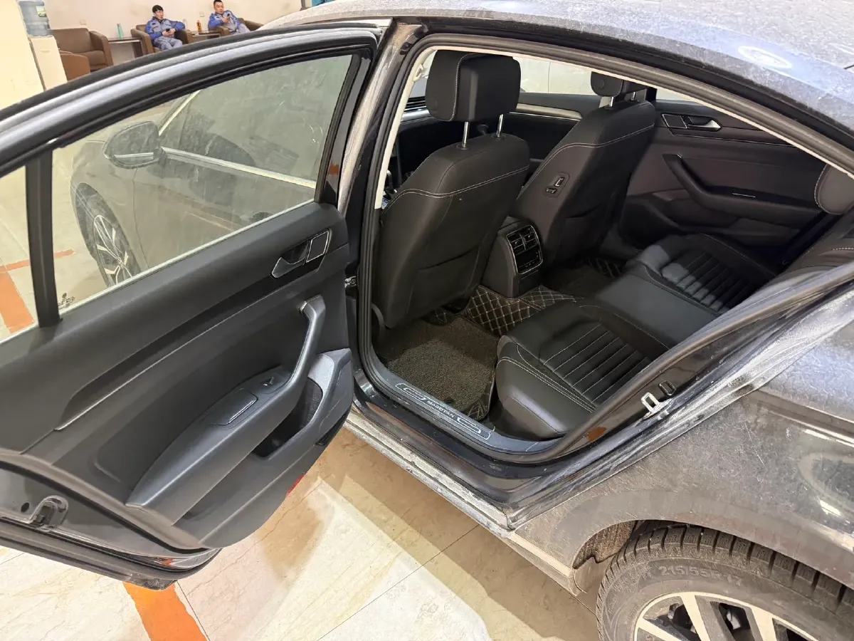 2020 Volkswagen Magotan 2.0T 186HP L4 7DCT,autocango,china used car exporter,china ev exporter,chinese used car exporter,chinese used ev exporter