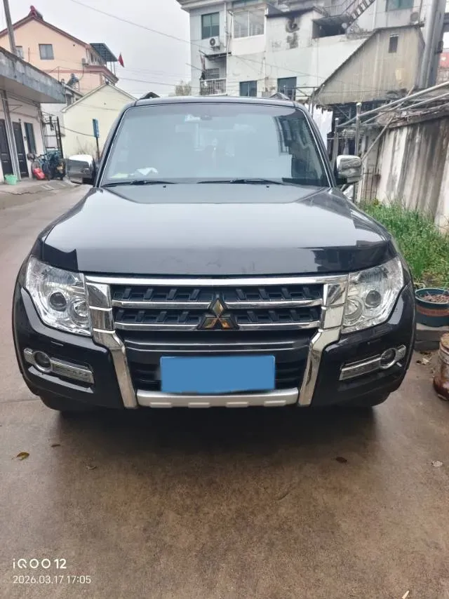 2016 Mitsubishi Pajero 3.0L 174HP V6 5AT,autocango,china used car exporter,china ev exporter,chinese used car exporter,chinese used ev exporter