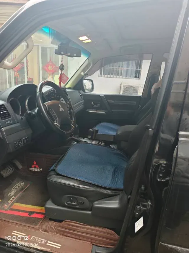 2016 Mitsubishi Pajero 3.0L 174HP V6 5AT,autocango,china used car exporter,china ev exporter,chinese used car exporter,chinese used ev exporter