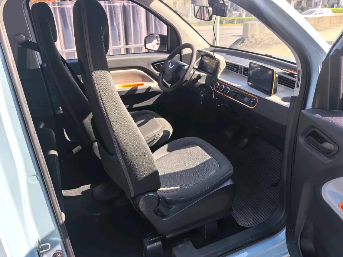 2020 WuLing HongGuang MINI EV BEV 13.8KWH,autocango,china used car exporter,china ev exporter,chinese used car exporter,chinese used ev exporter