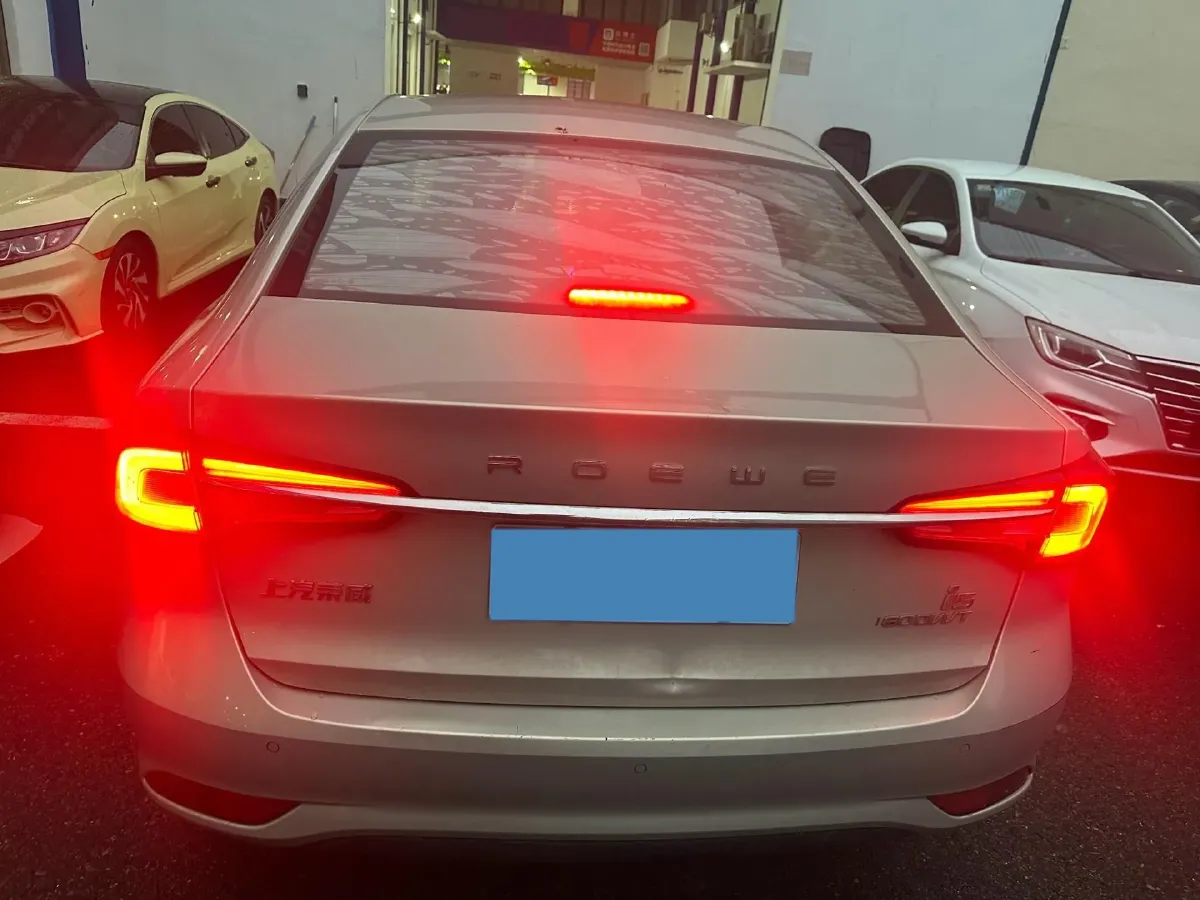 2020 Roewe i5 1.5L 120HP L4 CVT,autocango,china used car exporter,china ev exporter,chinese used car exporter,chinese used ev exporter