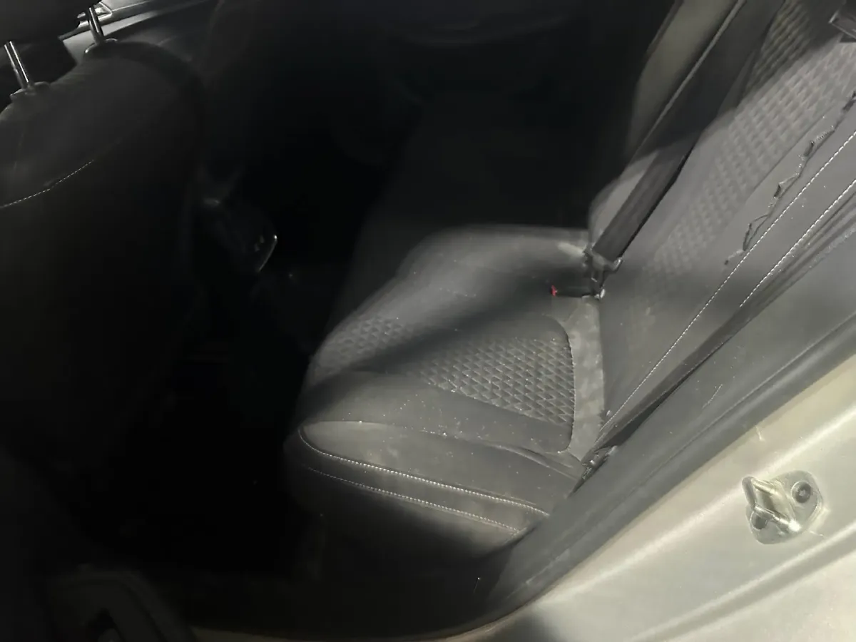 2020 Roewe i5 1.5L 120HP L4 CVT,autocango,china used car exporter,china ev exporter,chinese used car exporter,chinese used ev exporter