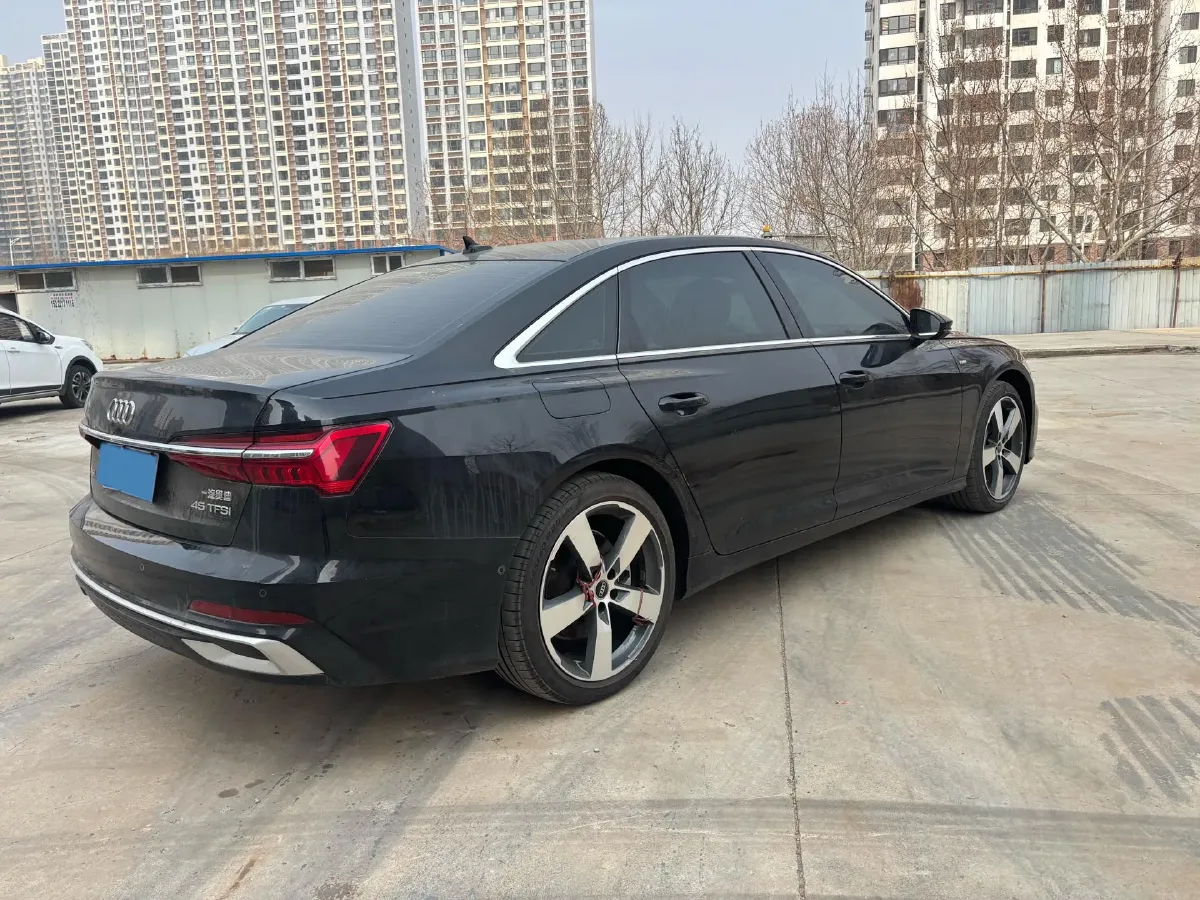 2023 Audi A6L 2.0T 245HP L4 7DCT,autocango,china used car exporter,china ev exporter,chinese used car exporter,chinese used ev exporter