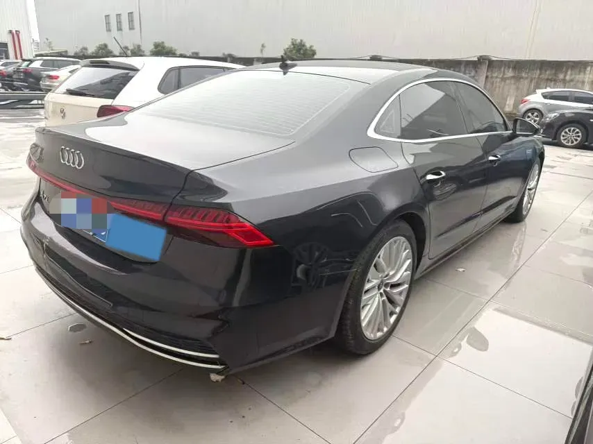 2024 Audi A7L 2.0T 245HP L4 7DCT,autocango,china used car exporter,china ev exporter,chinese used car exporter,chinese used ev exporter