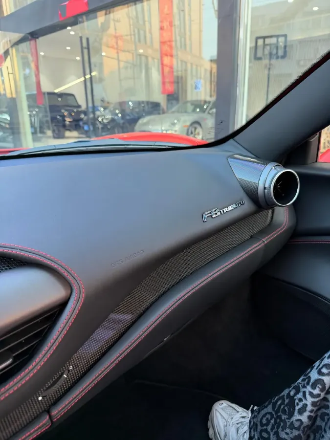 2019 Aston Martin DB11 5.2T 639HP V12 8AT,autocango,china used car exporter,china ev exporter,chinese used car exporter,chinese used ev exporter