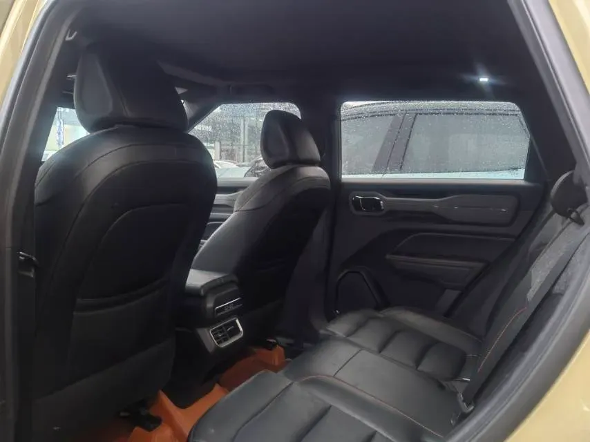 2025 Geely Cowboy 1.5T 181HP L4 7DCT,autocango,china used car exporter,china ev exporter,chinese used car exporter,chinese used ev exporter