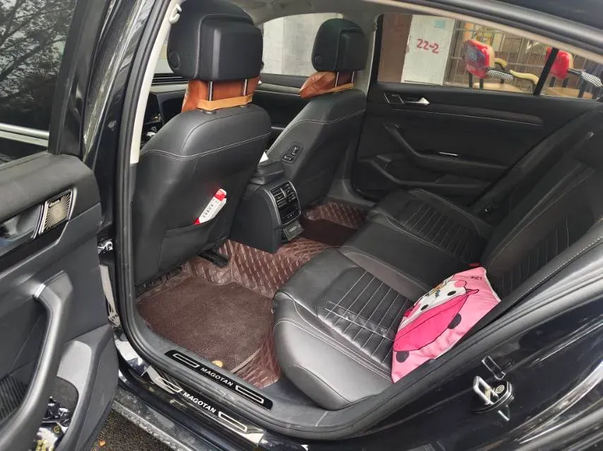 2020 Volkswagen Magotan 2.0T 186HP L4 7DCT,autocango,china used car exporter,china ev exporter,chinese used car exporter,chinese used ev exporter