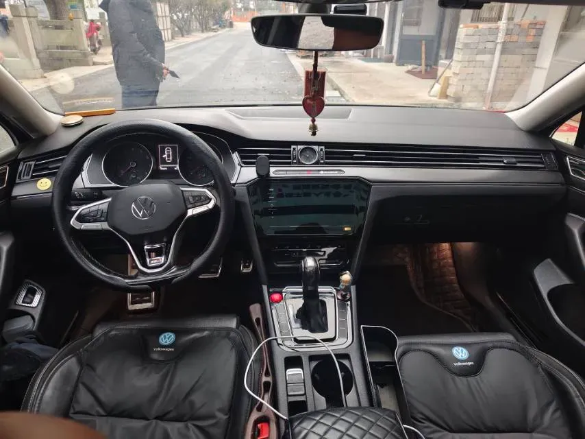 2020 Volkswagen Magotan 2.0T 186HP L4 7DCT,autocango,china used car exporter,china ev exporter,chinese used car exporter,chinese used ev exporter