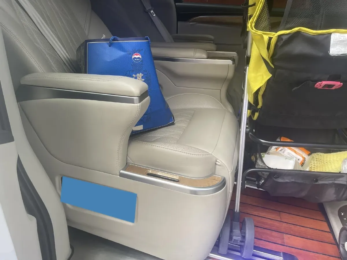 2018 Buick GL8 2.0T 260HP L4 6AT,autocango,china used car exporter,china ev exporter,chinese used car exporter,chinese used ev exporter