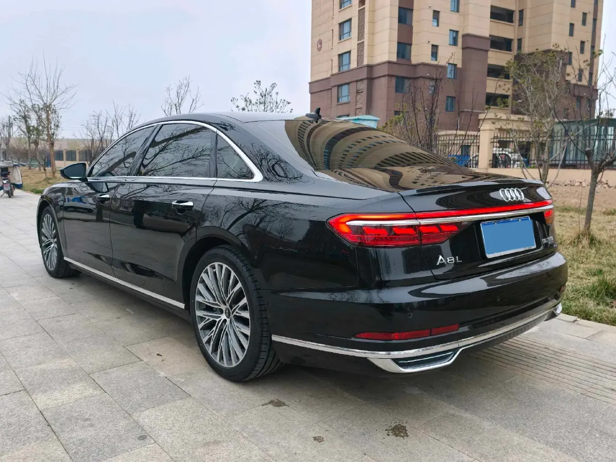 2021 Audi A8 3.0T 340HP V6 8AT,autocango,china used car exporter,china ev exporter,chinese used car exporter,chinese used ev exporter