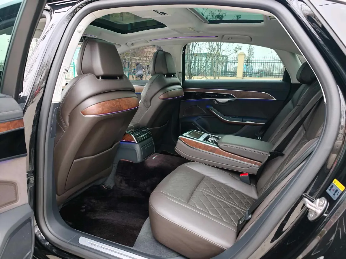 2021 Audi A8 3.0T 340HP V6 8AT,autocango,china used car exporter,china ev exporter,chinese used car exporter,chinese used ev exporter