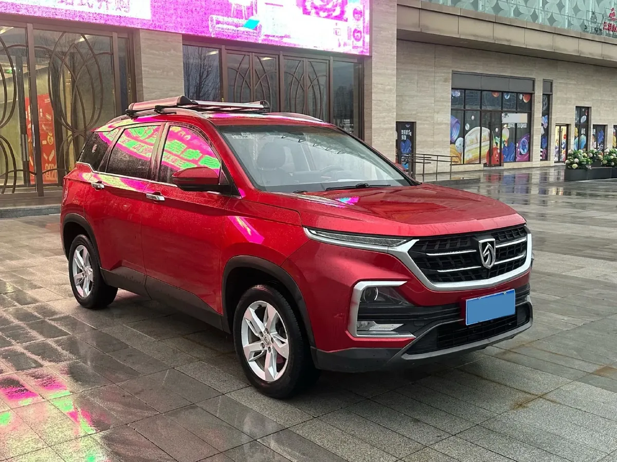 2018 BaoJun 530 1.5T 150HP L4 6MT,autocango,china used car exporter,china ev exporter,chinese used car exporter,chinese used ev exporter