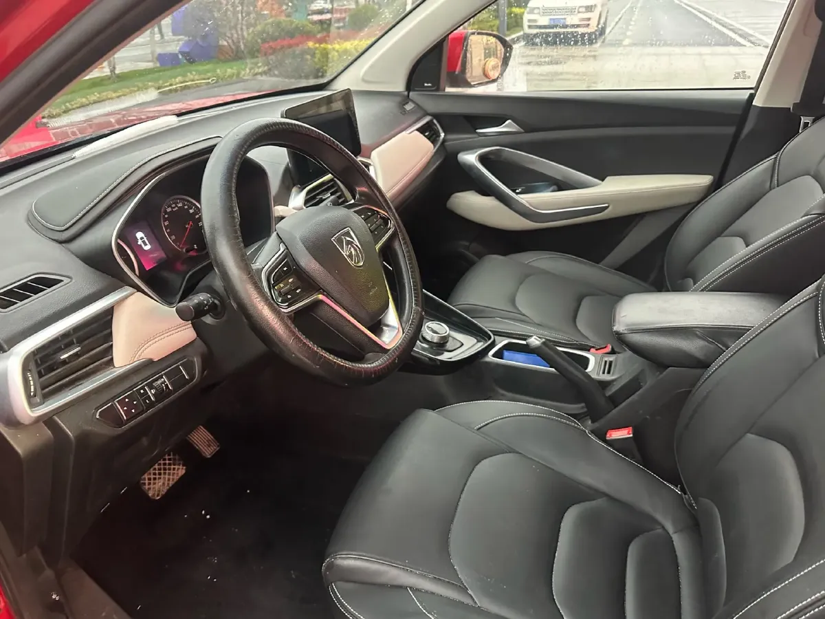 2018 BaoJun 530 1.5T 150HP L4 6MT,autocango,china used car exporter,china ev exporter,chinese used car exporter,chinese used ev exporter