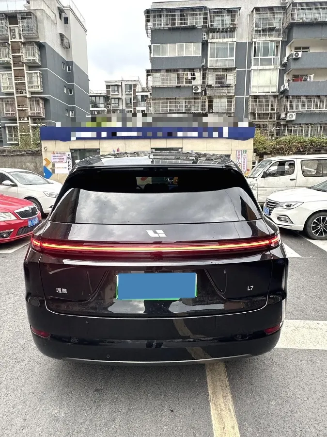 2025 Li L7 Range Extended 154HP REEV,autocango,china used car exporter,china ev exporter,chinese used car exporter,chinese used ev exporter