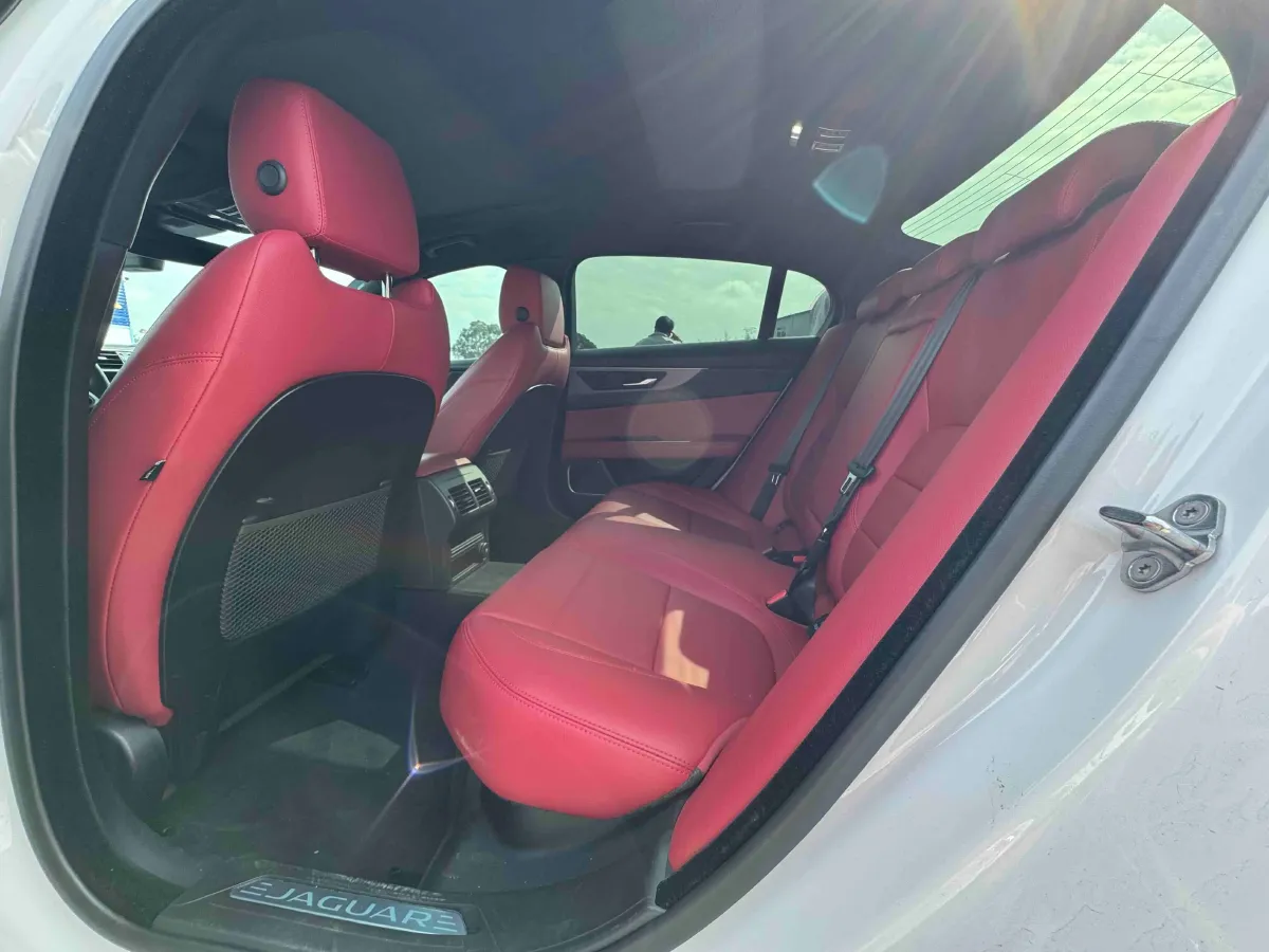 2020 Jaguar XEL 2.0T 200HP L4 8AT,autocango,china used car exporter,china ev exporter,chinese used car exporter,chinese used ev exporter