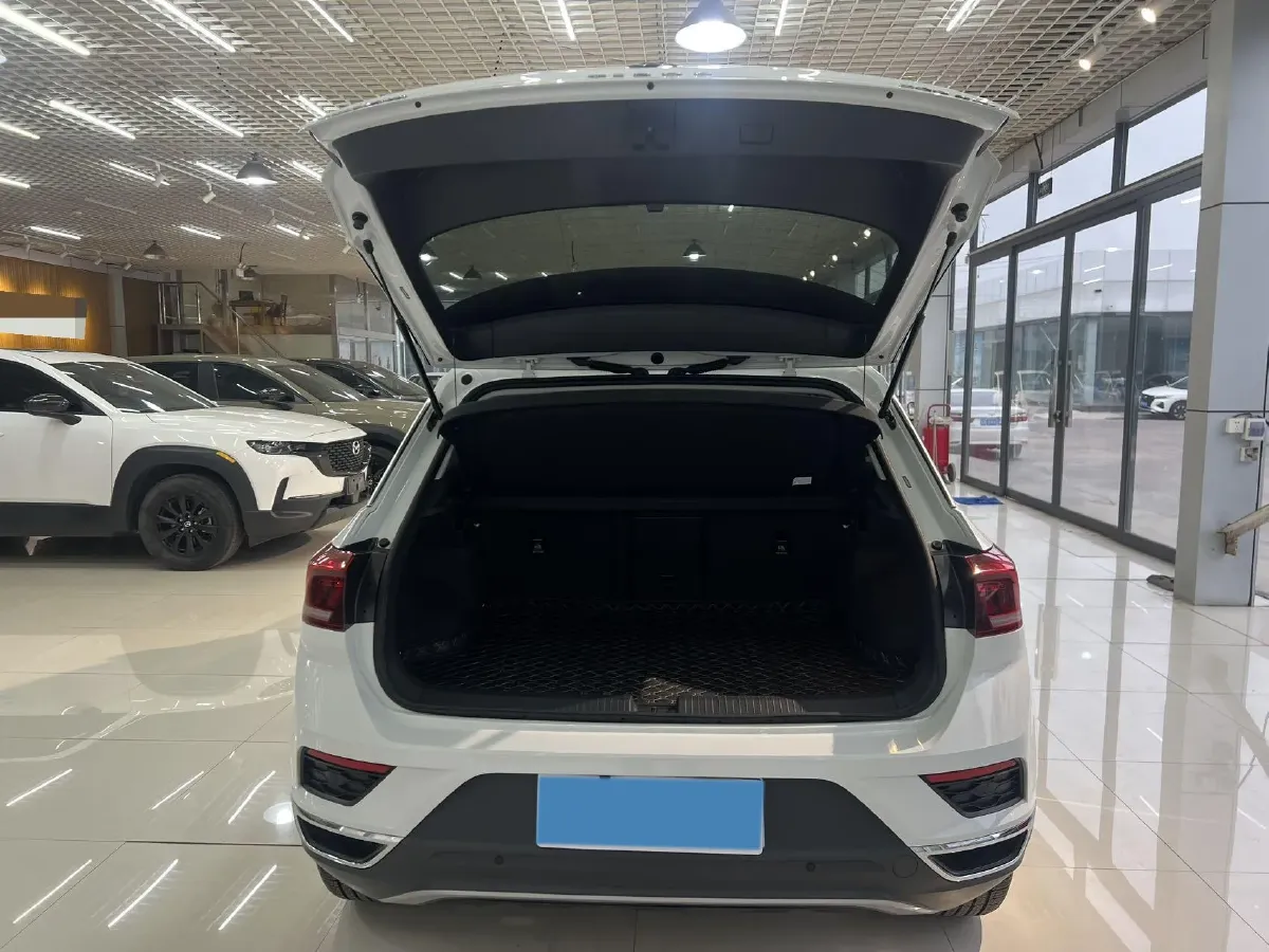 2022 Volkswagen T-Roc 1.4T 150HP L4 7DCT,autocango,china used car exporter,china ev exporter,chinese used car exporter,chinese used ev exporter