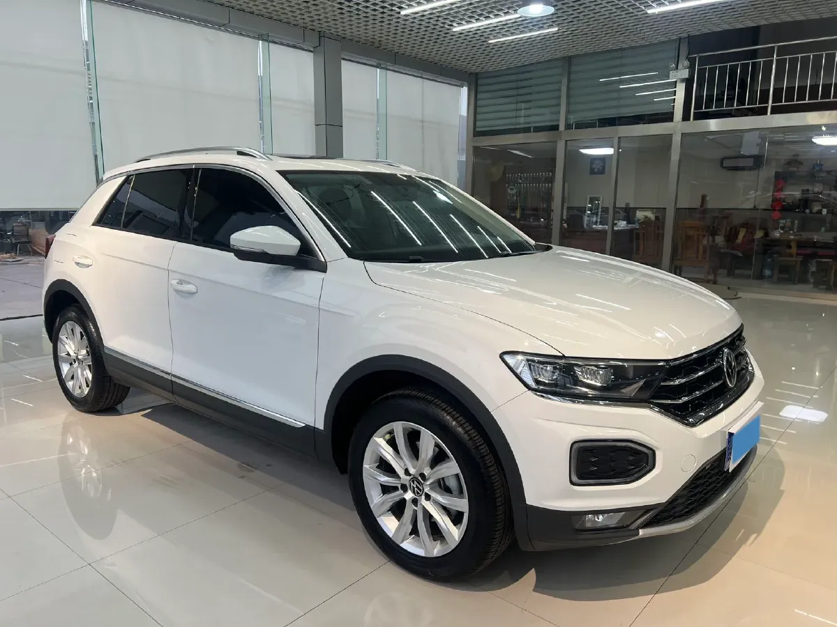 2022 Volkswagen T-Roc 1.4T 150HP L4 7DCT,autocango,china used car exporter,china ev exporter,chinese used car exporter,chinese used ev exporter
