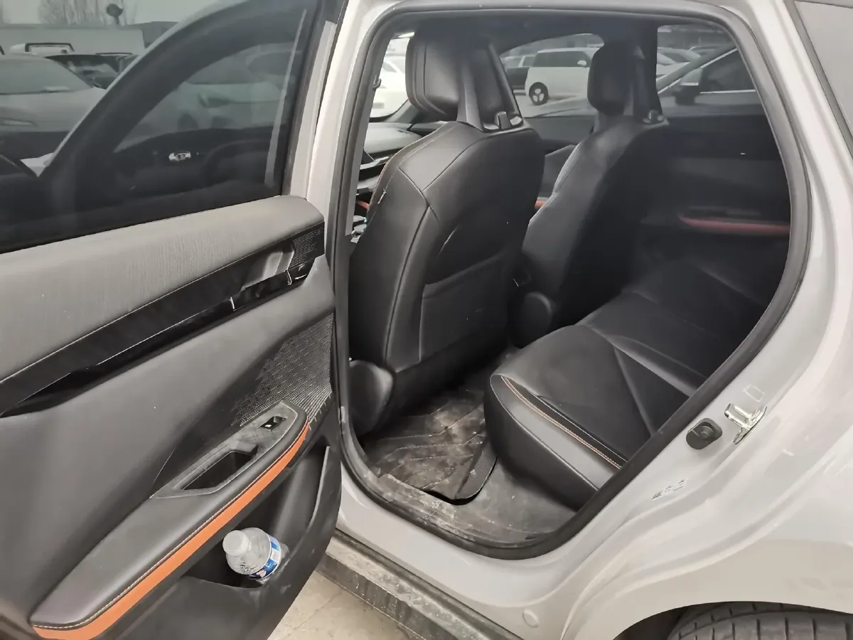 2023 ChangAn UNI-V iDD 1.5T 170HP L4 6TCT PHEV 18.4KWH,autocango,china used car exporter,china ev exporter,chinese used car exporter,chinese used ev exporter