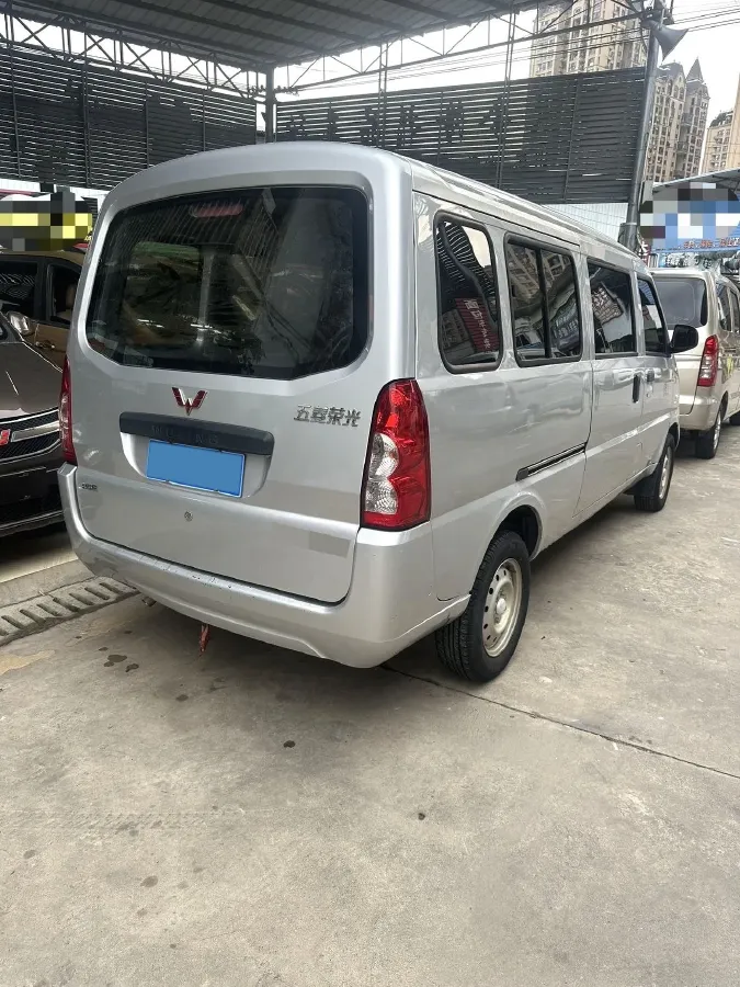 2021 WuLing RongGuang 1.5L 99HP L4 5MT,autocango,china used car exporter,china ev exporter,chinese used car exporter,chinese used ev exporter