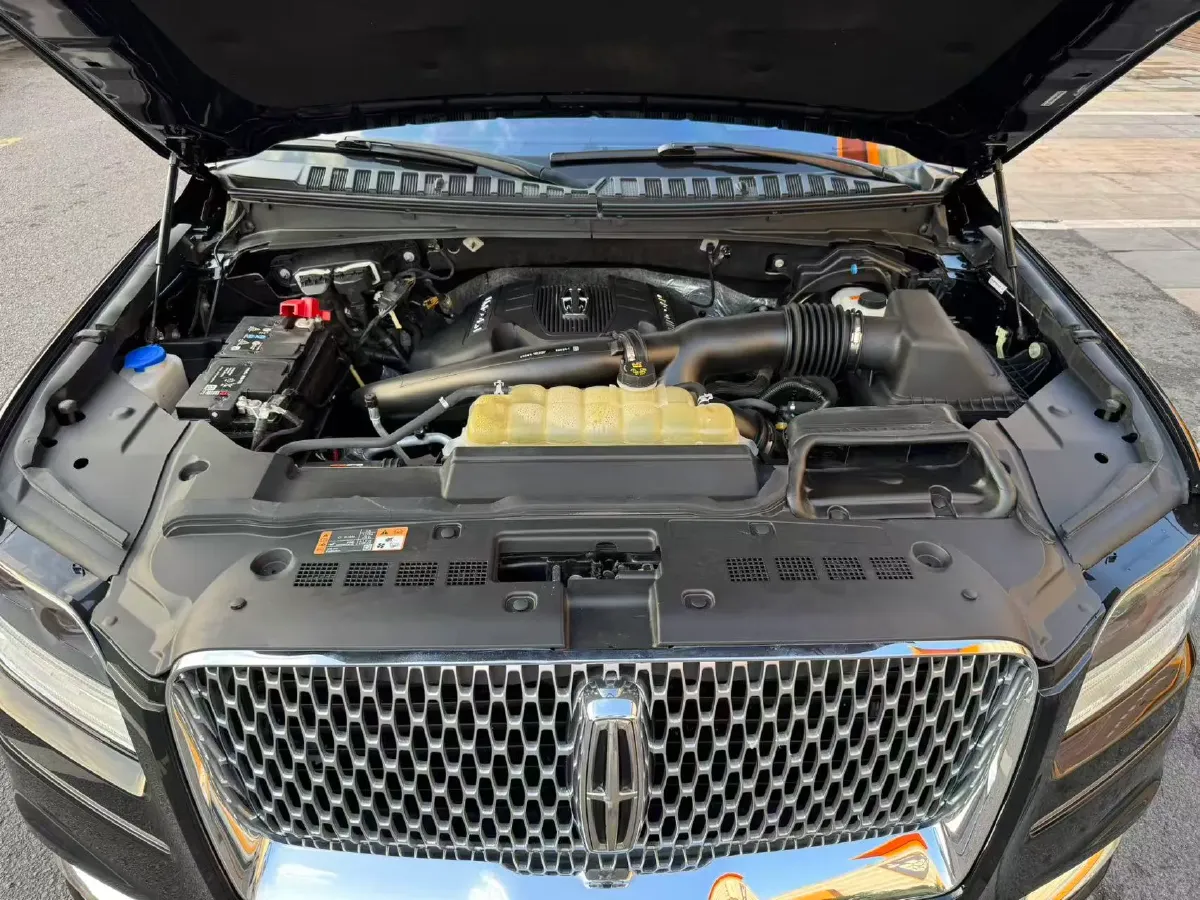 2019 Lincoln Navigator 3.5T 388HP V6 10AT,autocango,china used car exporter,china ev exporter,chinese used car exporter,chinese used ev exporter