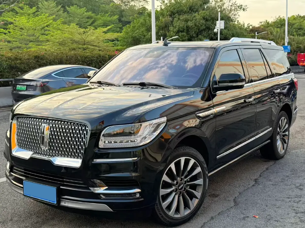 2019 Lincoln Navigator 3.5T 388HP V6 10AT,autocango,china used car exporter,china ev exporter,chinese used car exporter,chinese used ev exporter