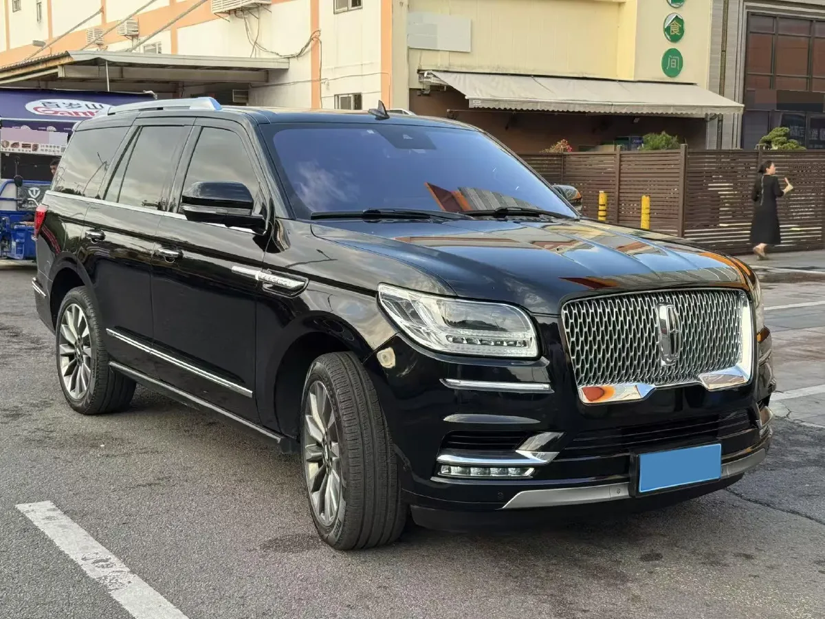 2019 Lincoln Navigator 3.5T 388HP V6 10AT,autocango,china used car exporter,china ev exporter,chinese used car exporter,chinese used ev exporter