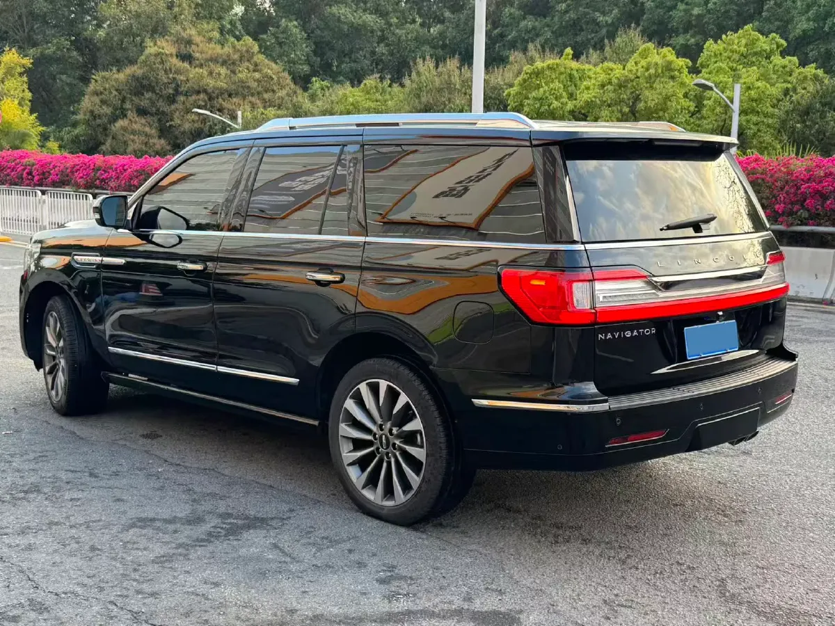 2019 Lincoln Navigator 3.5T 388HP V6 10AT,autocango,china used car exporter,china ev exporter,chinese used car exporter,chinese used ev exporter