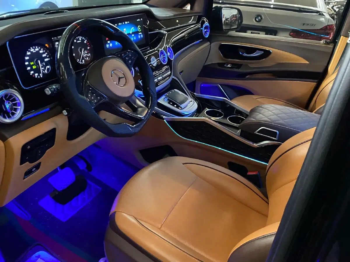 2021 Mercedes-Benz Vito 2.0T 211HP L4 9AT,autocango,china used car exporter,china ev exporter,chinese used car exporter,chinese used ev exporter