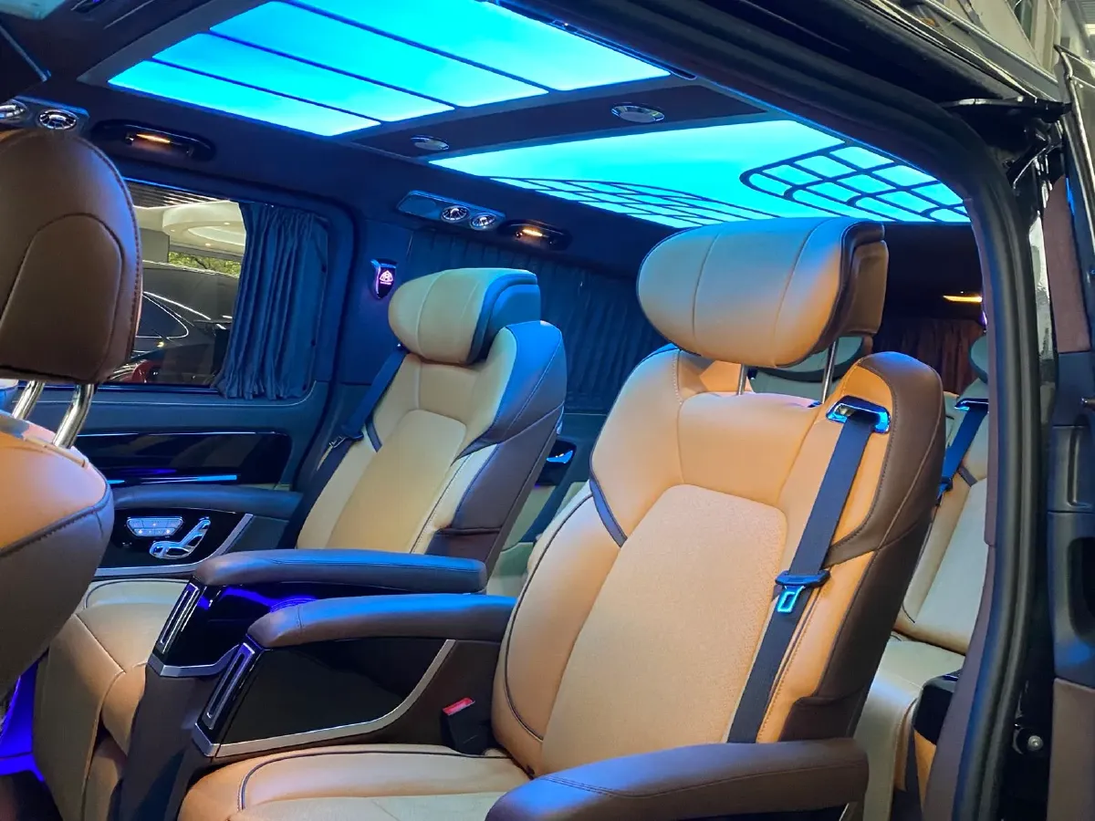 2021 Mercedes-Benz Vito 2.0T 211HP L4 9AT,autocango,china used car exporter,china ev exporter,chinese used car exporter,chinese used ev exporter
