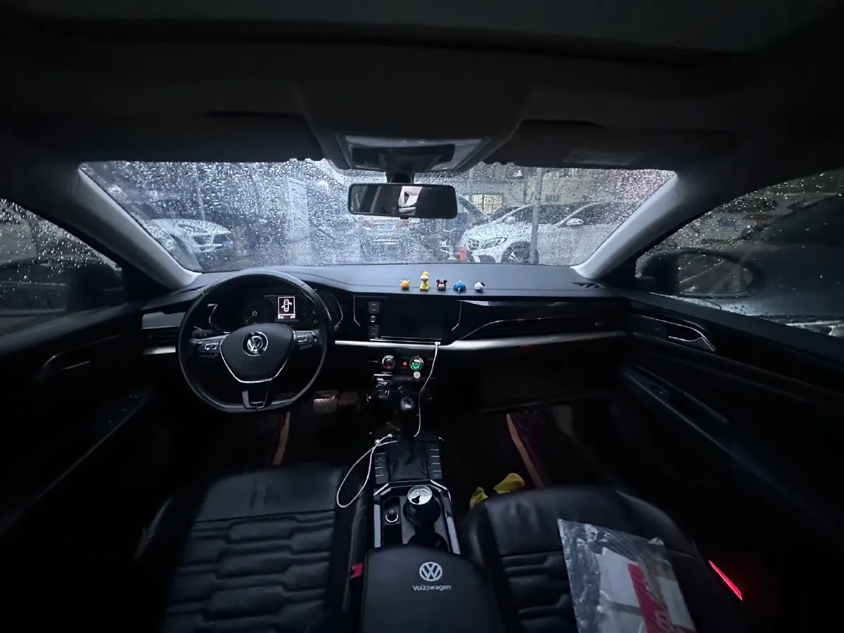 2019 Volvo V40 1.5T 152HP L4 6AT,autocango,china used car exporter,china ev exporter,chinese used car exporter,chinese used ev exporter