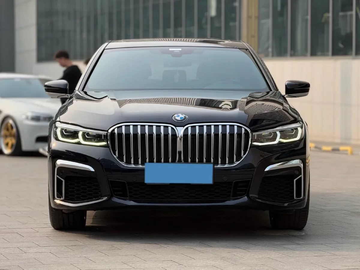 2019 BMW 7 Series 2.0T 265HP L4 8AT,autocango,china used car exporter,china ev exporter,chinese used car exporter,chinese used ev exporter