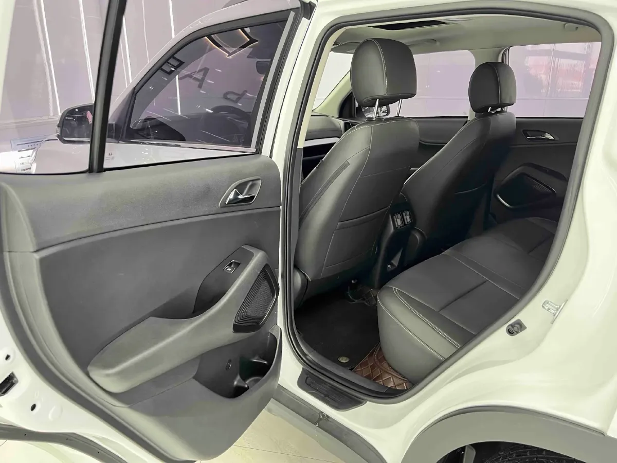 2021 Hyundai ix35 1.4T 140HP L4 7DCT,autocango,china used car exporter,china ev exporter,chinese used car exporter,chinese used ev exporter