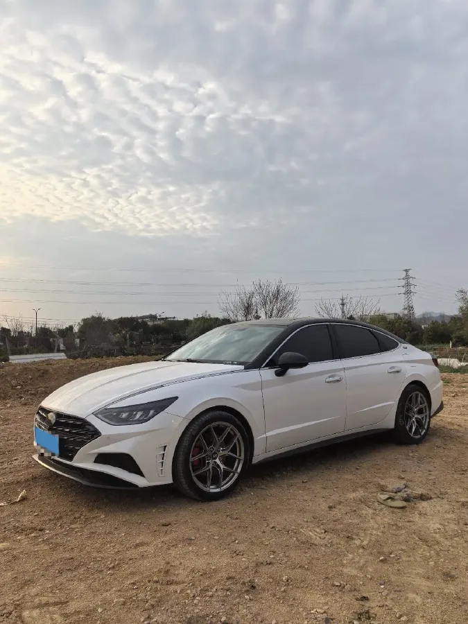 2022 Hyundai Sonata 2.0T 240HP L4 8AT,autocango,china used car exporter,china ev exporter,chinese used car exporter,chinese used ev exporter