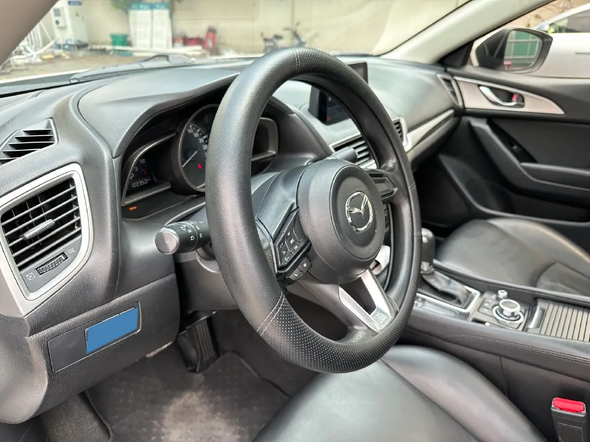 2017 Mazda 3 Axela 1.5L 117HP L4 6AT,autocango,china used car exporter,china ev exporter,chinese used car exporter,chinese used ev exporter
