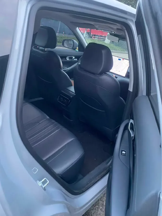 2024 Geely Emgrand L HiP 1.5T 181HP L4 3DHT PHEV 15.5KWH,autocango,china used car exporter,china ev exporter,chinese used car exporter,chinese used ev exporter