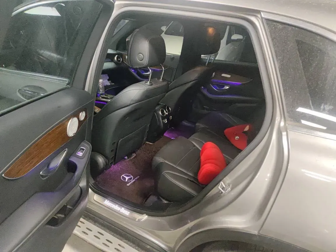 2021 Mercedes-Benz GLC Class 2.0T 258HP L4 9AT,autocango,china used car exporter,china ev exporter,chinese used car exporter,chinese used ev exporter