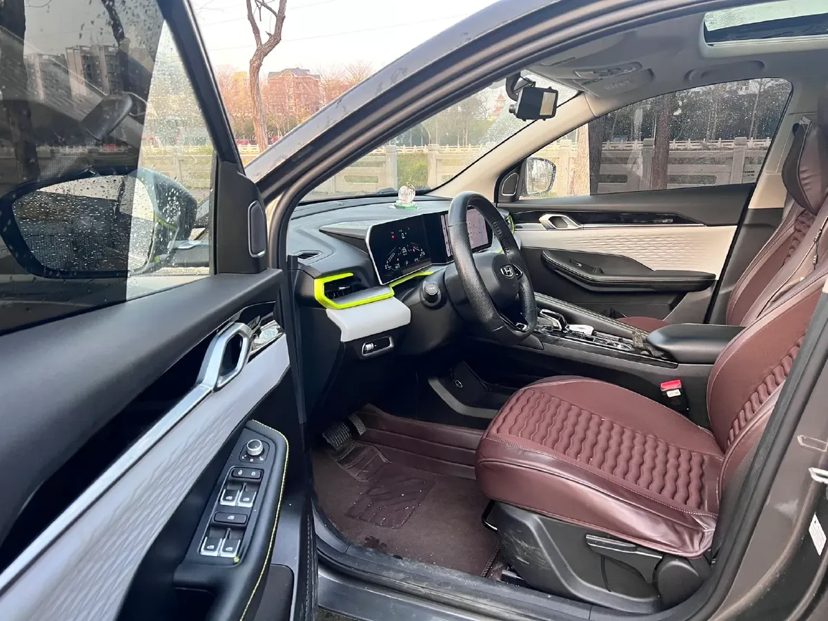 2022 Geely Coolray 1.5T 181HP L4 7DCT,autocango,china used car exporter,china ev exporter,chinese used car exporter,chinese used ev exporter