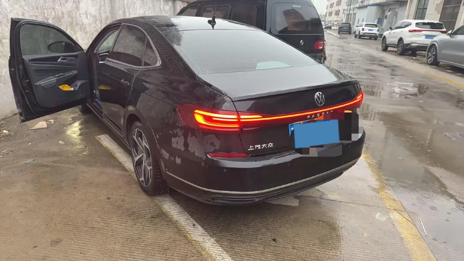 2025 Volkswagen Passat 2.0T 186HP L4 7DCT,autocango,china used car exporter,china ev exporter,chinese used car exporter,chinese used ev exporter
