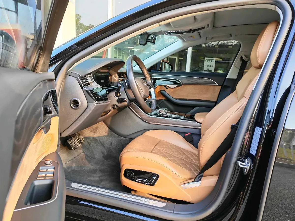 2021 Audi A8 3.0T 286HP V6 8AT,autocango,china used car exporter,china ev exporter,chinese used car exporter,chinese used ev exporter