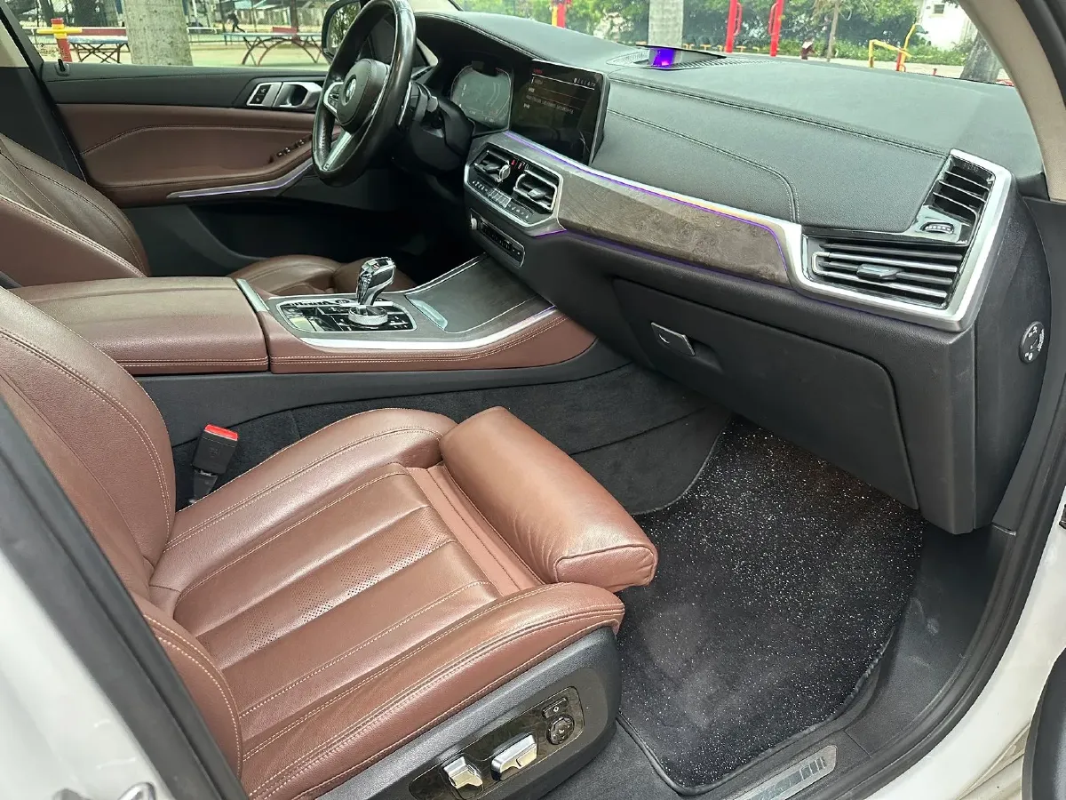 2020 BMW X5 3.0T 340HP L6 8AT,autocango,china used car exporter,china ev exporter,chinese used car exporter,chinese used ev exporter