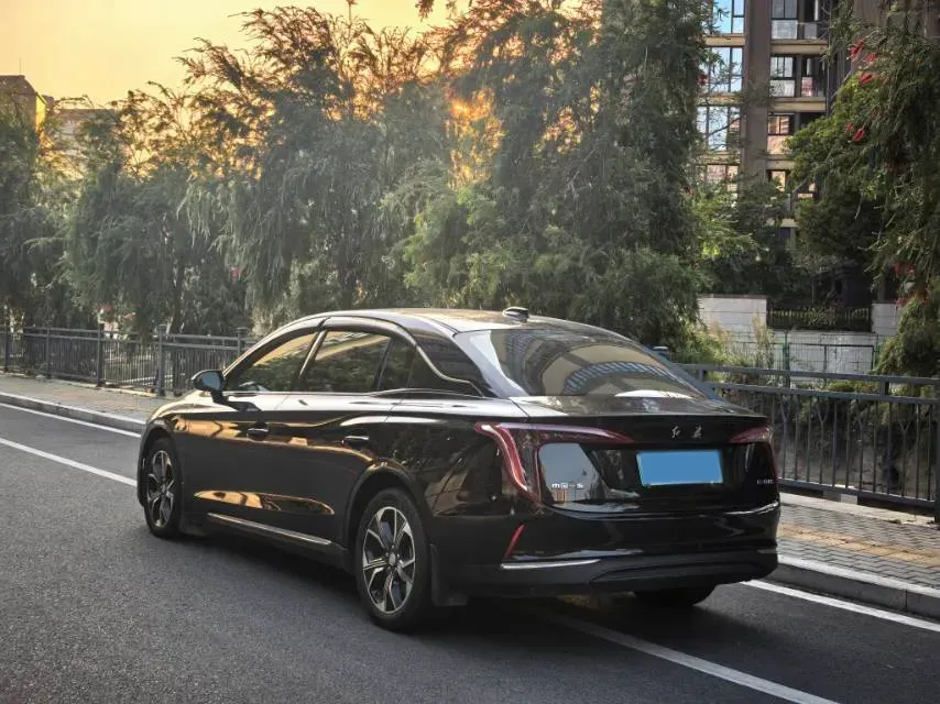 2023 HongQi E-QM5 BEV 82KWH,autocango,china used car exporter,china ev exporter,chinese used car exporter,chinese used ev exporter