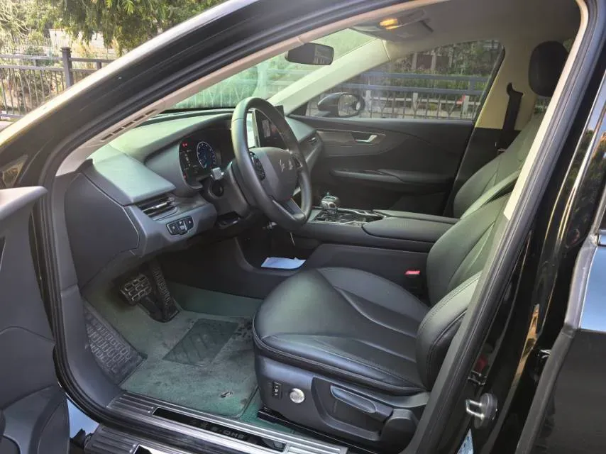 2023 HongQi E-QM5 BEV 82KWH,autocango,china used car exporter,china ev exporter,chinese used car exporter,chinese used ev exporter