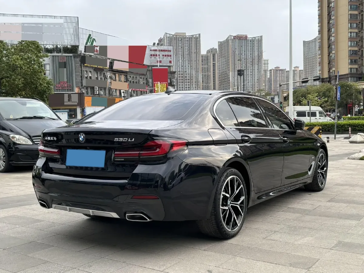 2023 BMW 5 Series 2.0T 245HP L4 8AT,autocango,china used car exporter,china ev exporter,chinese used car exporter,chinese used ev exporter