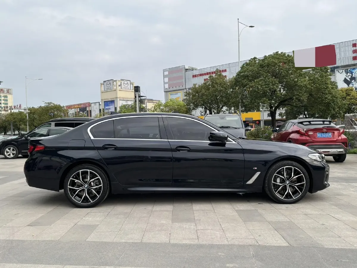 2023 BMW 5 Series 2.0T 245HP L4 8AT,autocango,china used car exporter,china ev exporter,chinese used car exporter,chinese used ev exporter