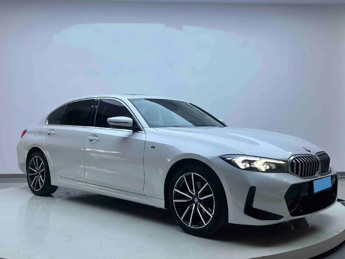 2023 BMW 3 Series 2.0T 156HP L4 8AT,autocango,china used car exporter,china ev exporter,chinese used car exporter,chinese used ev exporter