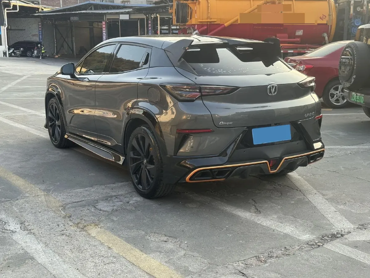 2022 ChangAn UNI-T 1.5T 188HP L4 7DCT,autocango,china used car exporter,china ev exporter,chinese used car exporter,chinese used ev exporter