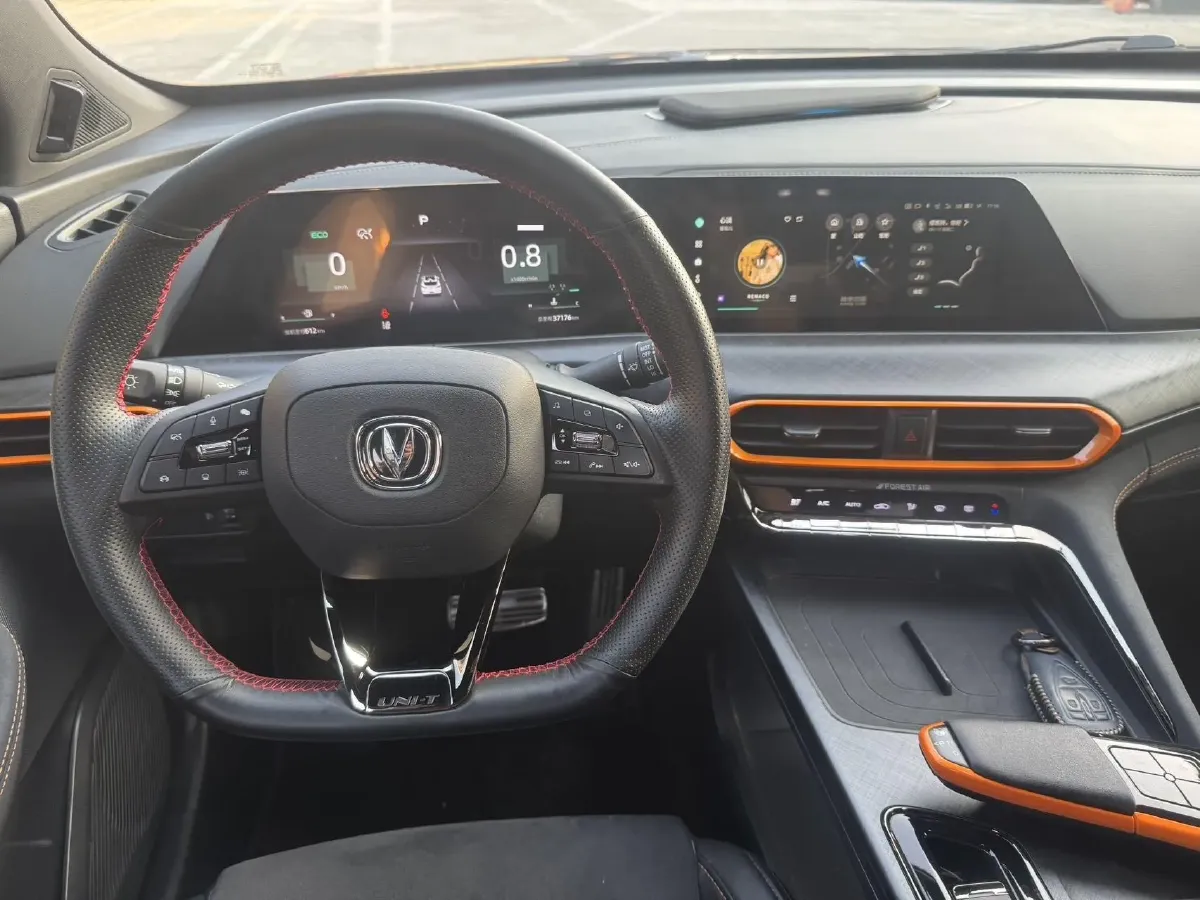 2022 ChangAn UNI-T 1.5T 188HP L4 7DCT,autocango,china used car exporter,china ev exporter,chinese used car exporter,chinese used ev exporter