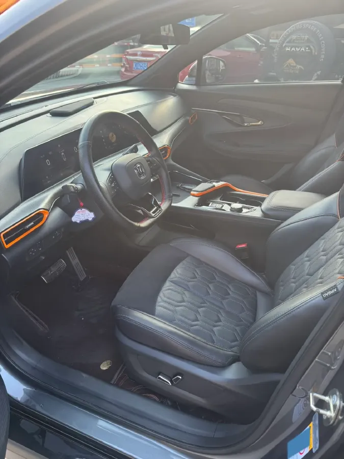 2022 ChangAn UNI-T 1.5T 188HP L4 7DCT,autocango,china used car exporter,china ev exporter,chinese used car exporter,chinese used ev exporter