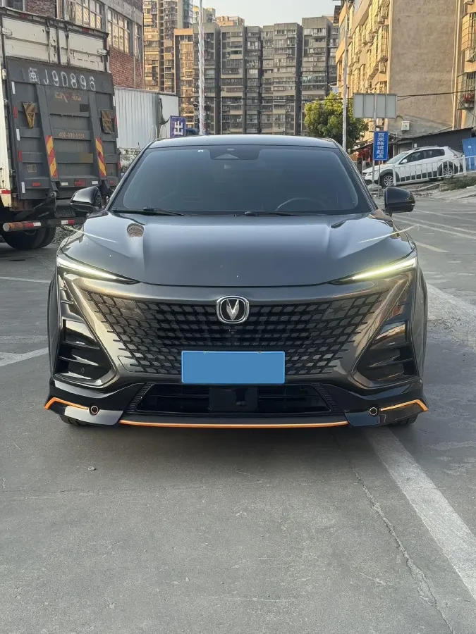 2022 ChangAn UNI-T 1.5T 188HP L4 7DCT,autocango,china used car exporter,china ev exporter,chinese used car exporter,chinese used ev exporter
