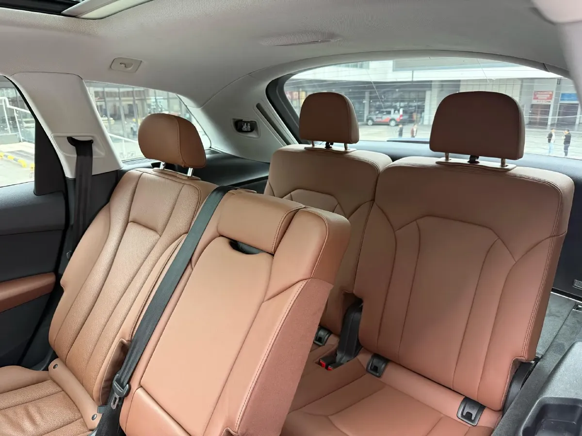 2021 Audi Q7 3.0T 340HP V6 8AT,autocango,china used car exporter,china ev exporter,chinese used car exporter,chinese used ev exporter